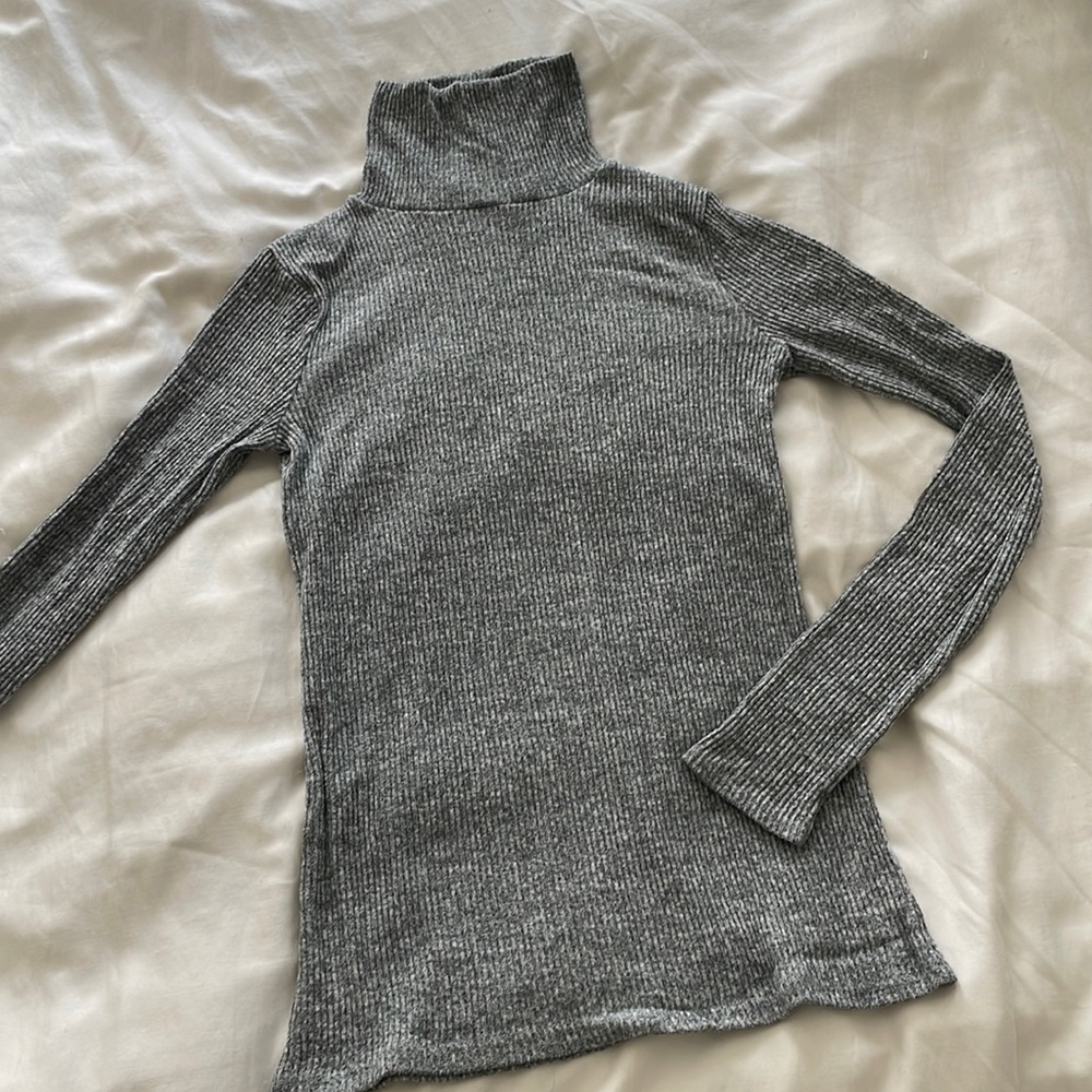Mossimo Supply Co. turtleneck top